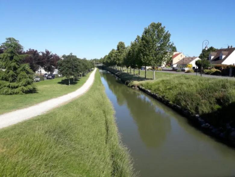 Maison En Location Fresnes Sur Marne 外观 照片